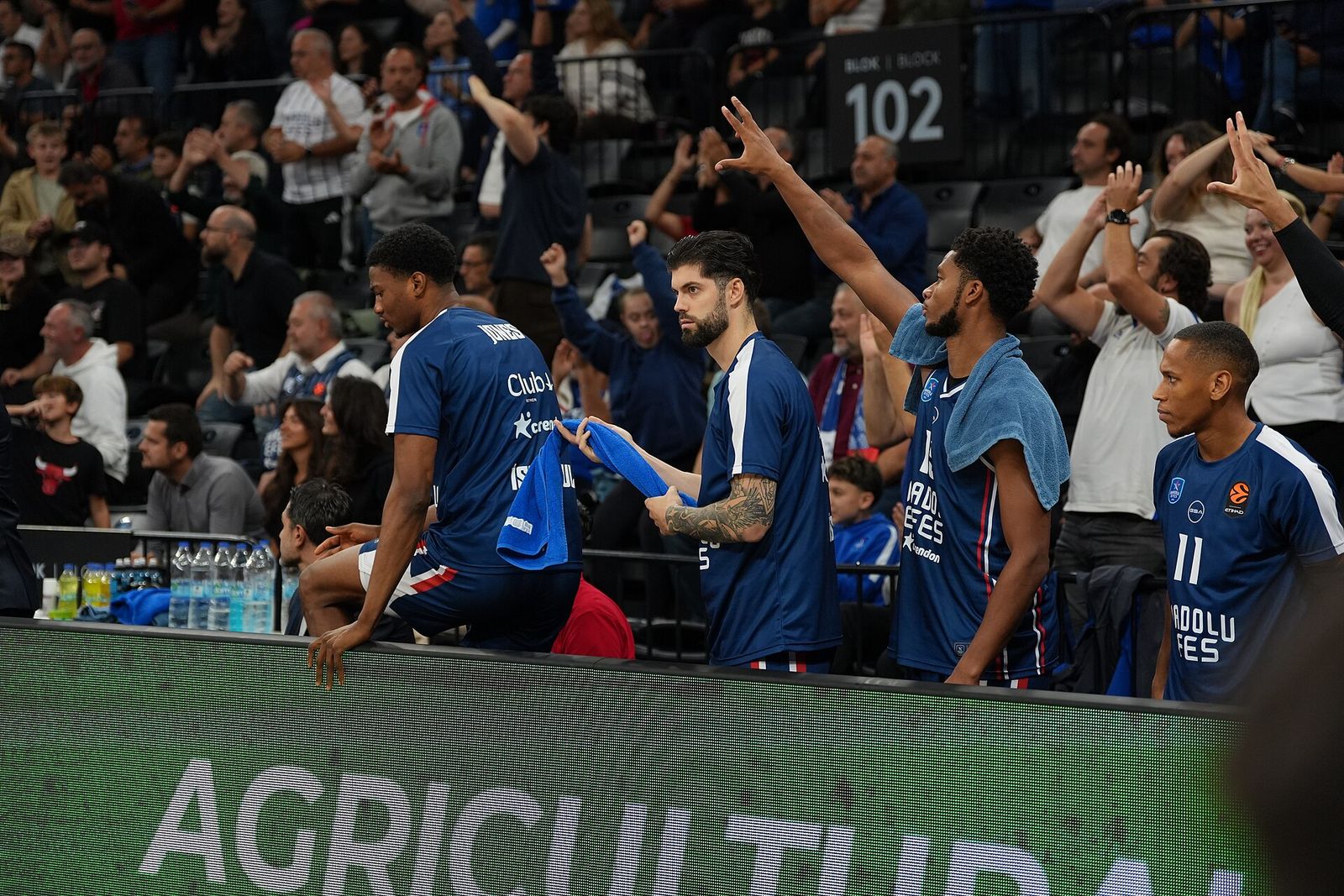Anadolu Efes'in 29 Eylül 2026'da oynadığı EuroLeague maçından bir görüntü